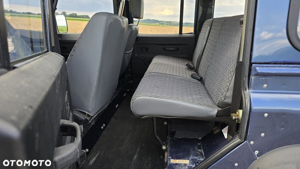 Land Rover Defender - 20