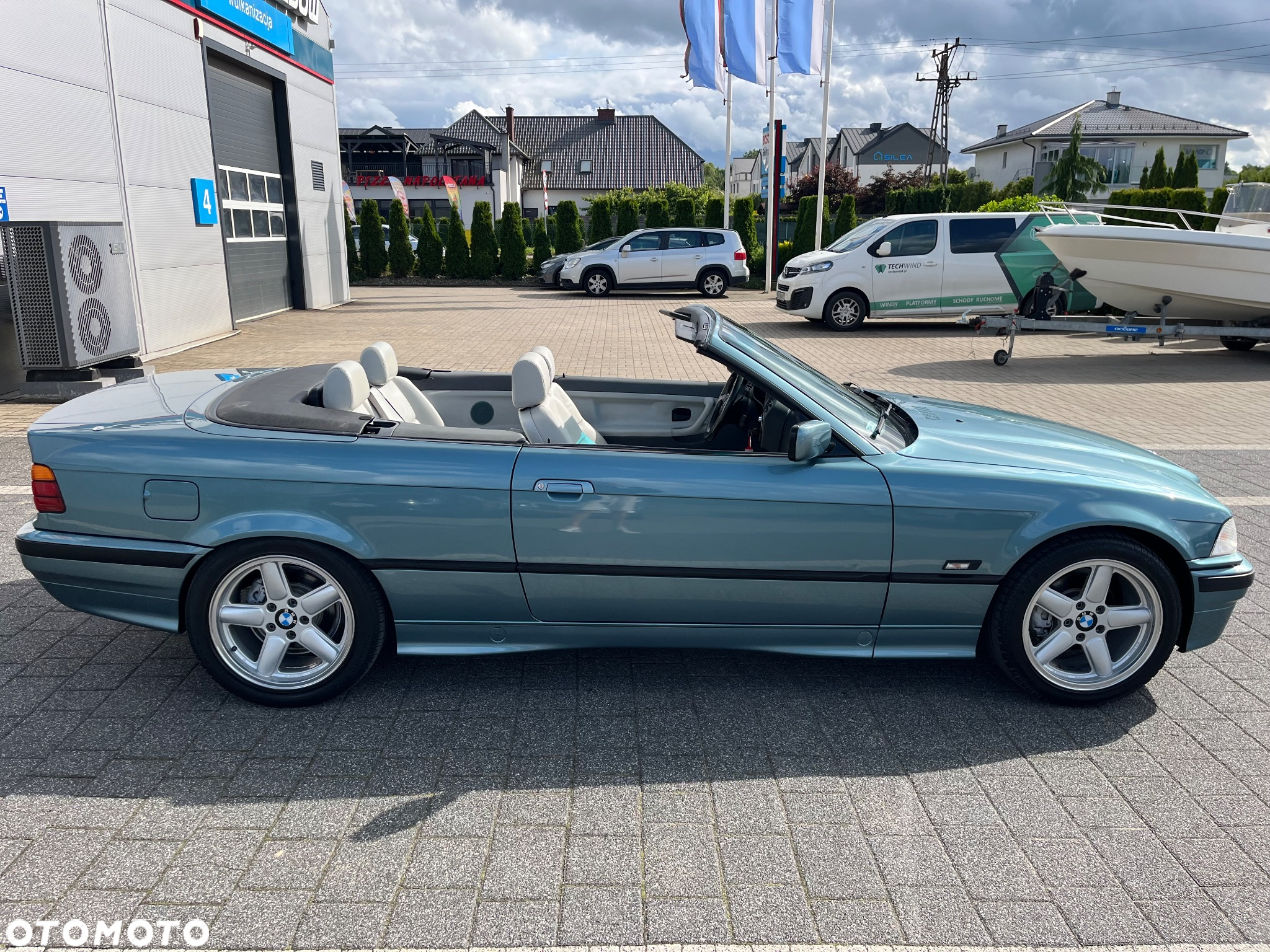 BMW Seria 3 318i Cabriolet - 5