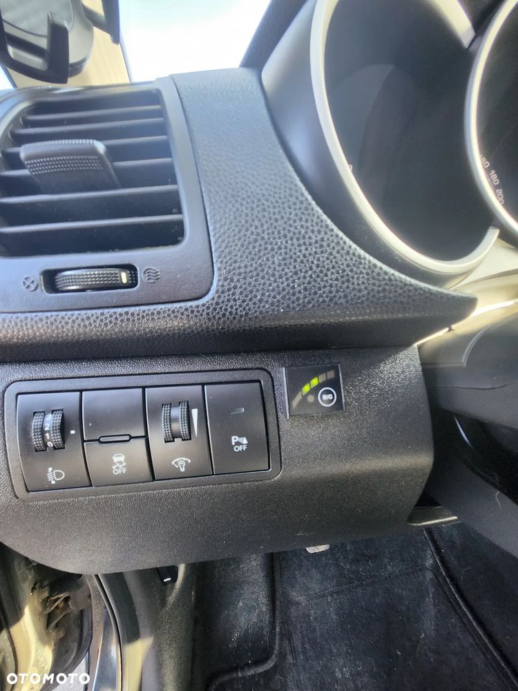 Kia Venga 1.6 L - 13