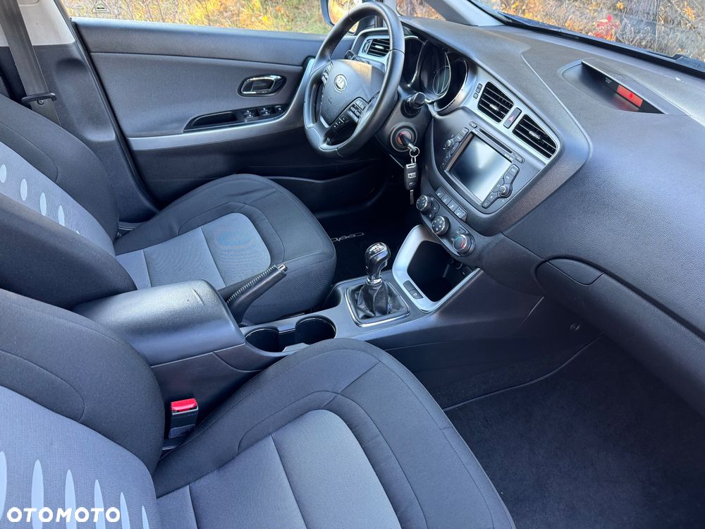 Kia Ceed Cee'd 1.6 CRDi Business Line - 11