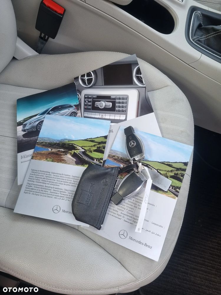 Mercedes-Benz Klasa B 180 CDI (BlueEFFICIENCY) - 22