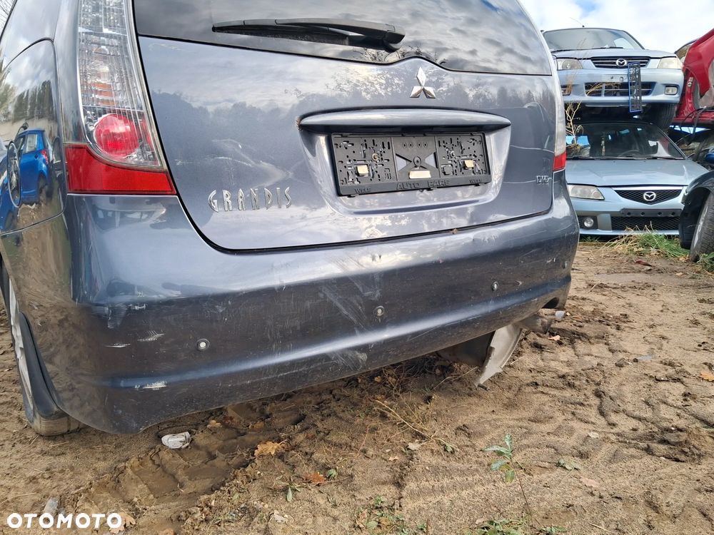 Mitsubishi grandis 06 zderzak tylni A72A - 6