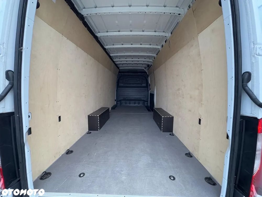 Mercedes-Benz Sprinter 317 - 19