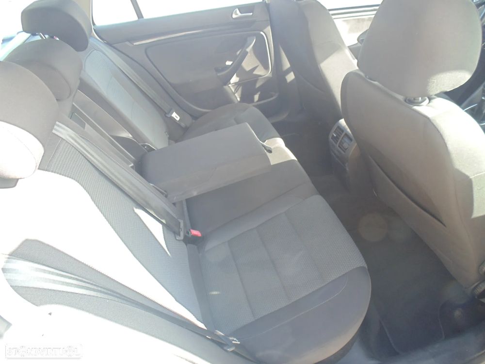 VW Golf Variant 1.6 TDi Best Edition - 16