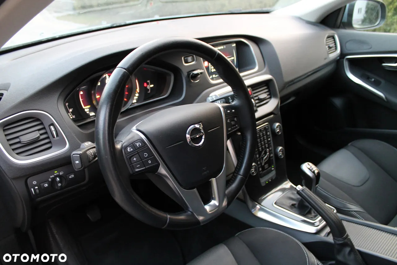 Volvo V40 D2 Momentum - 6