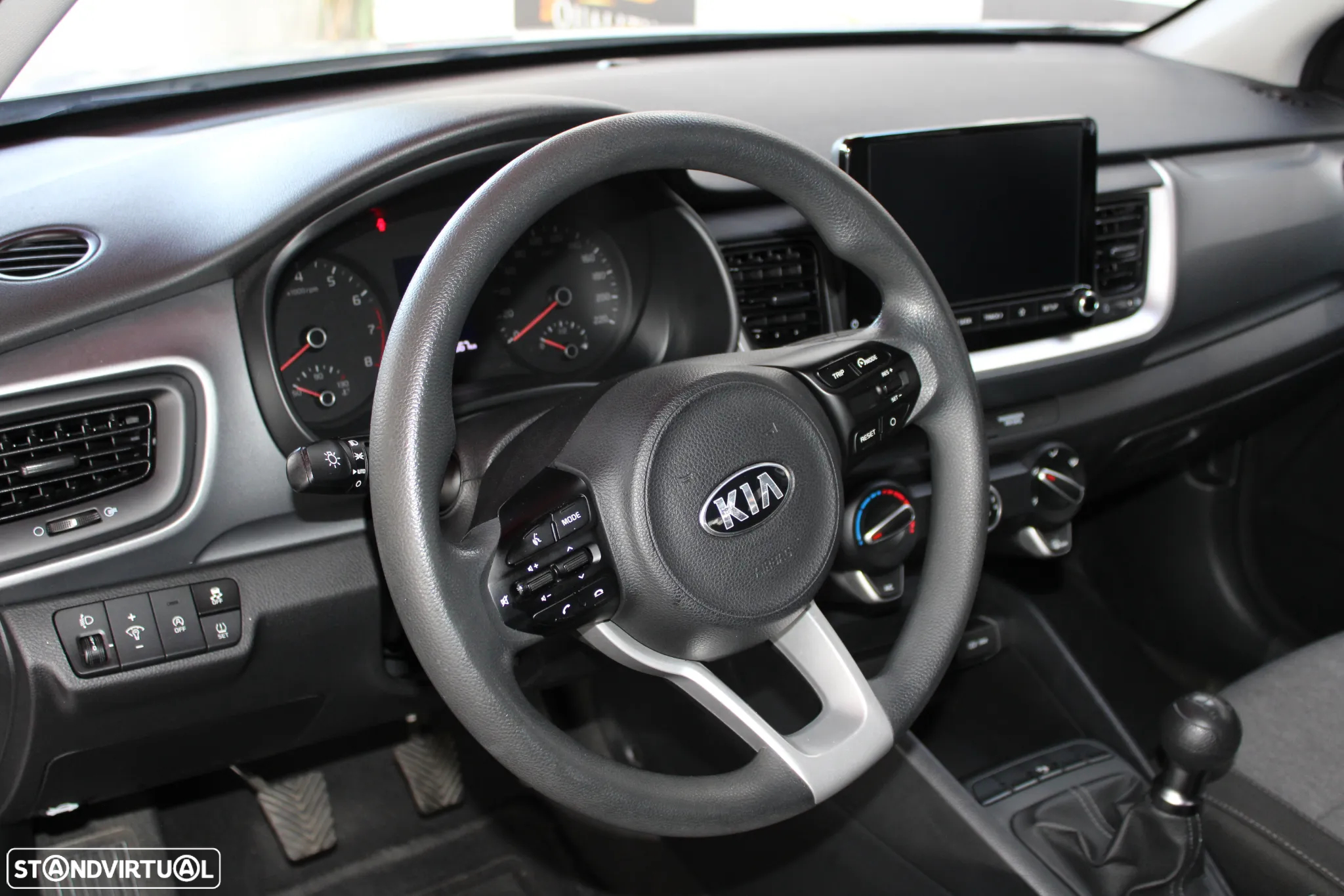 Kia Stonic 1.2 Urban - 21
