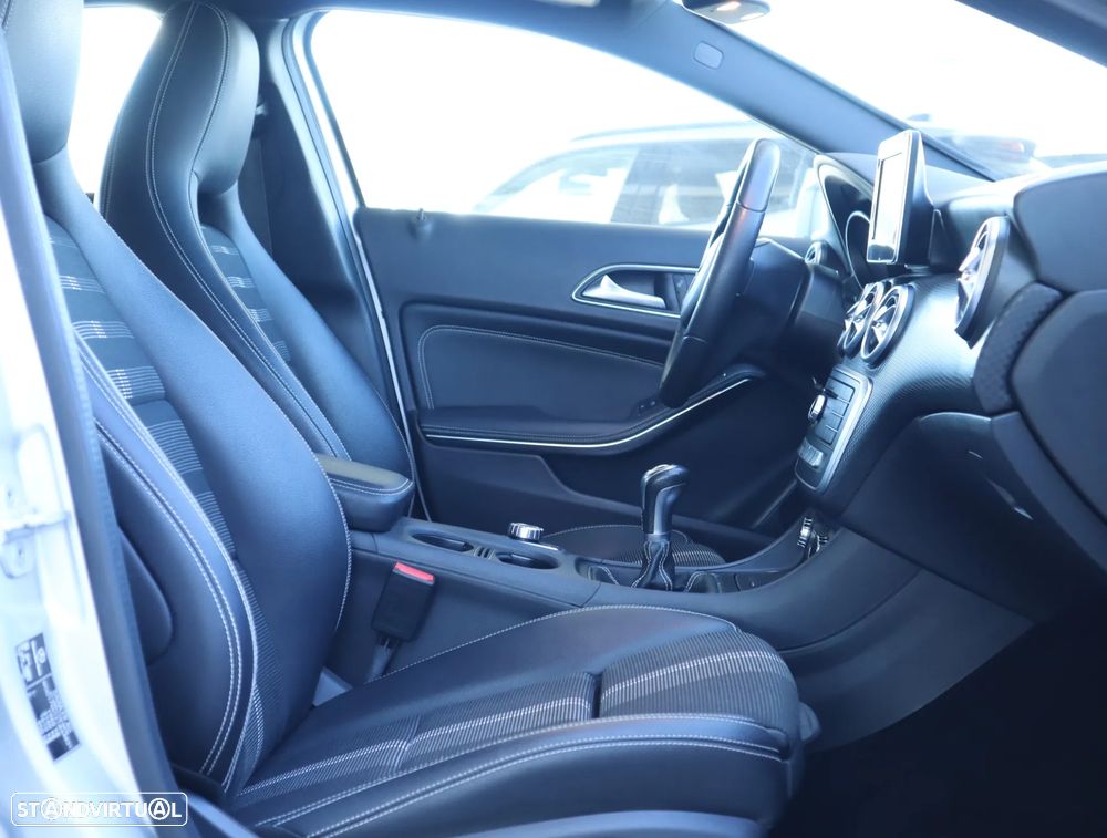 Mercedes-Benz A 180 d Urban - 19