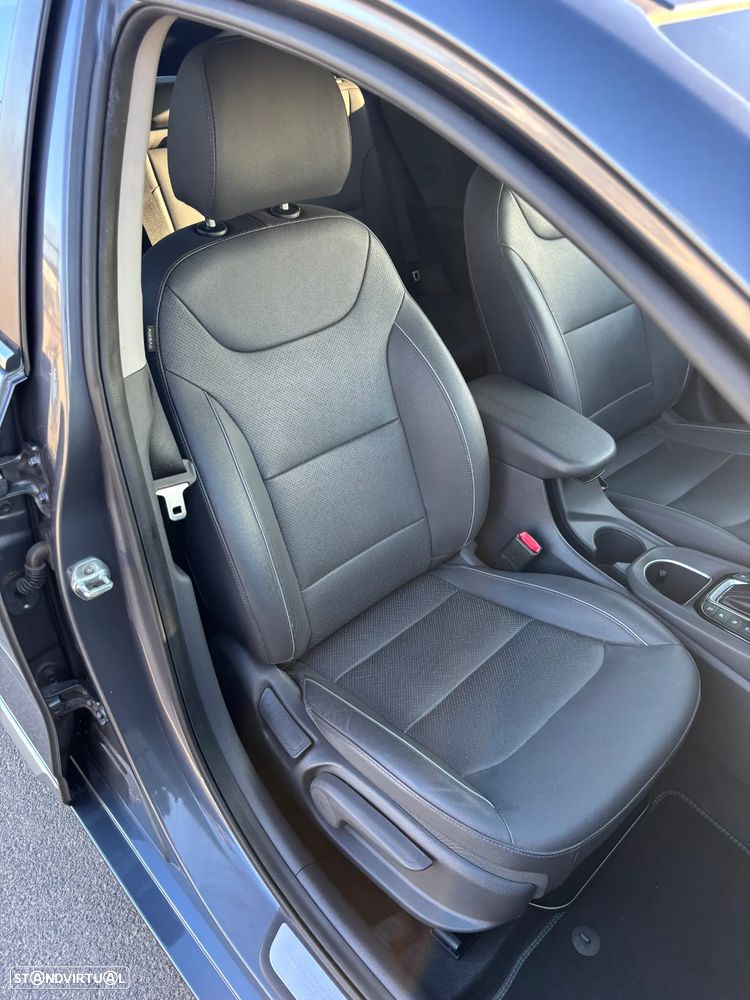 Hyundai Ioniq 1.6 GDI HEV Hybrid Tech - 24