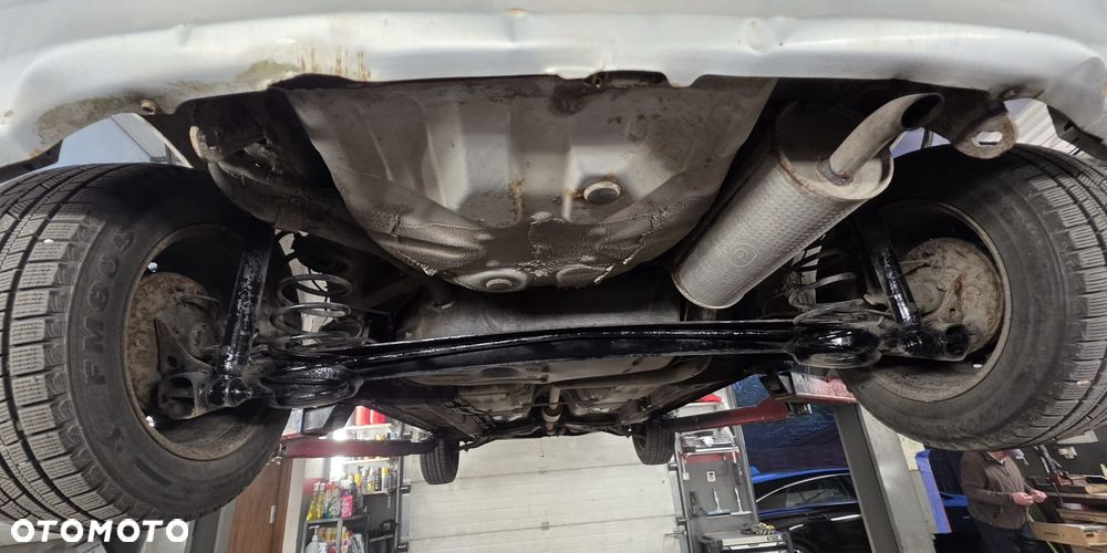 Toyota Yaris 1.0 Base - 9