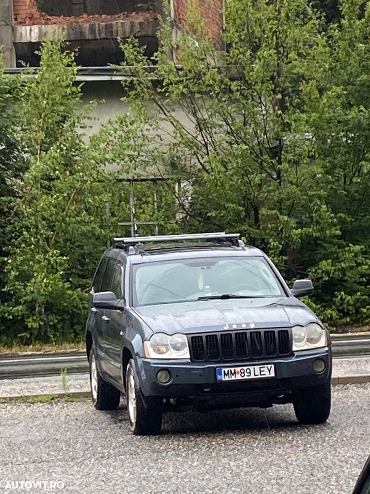 Jeep Grand Cherokee - 9