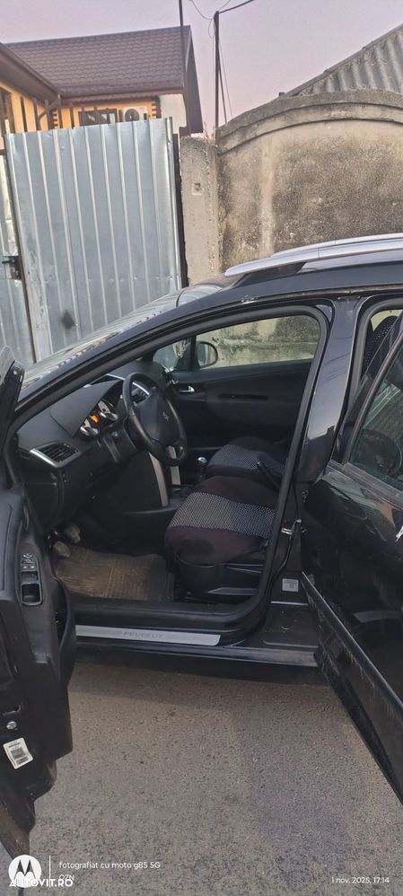 Peugeot 207 SW 95 VTi Family - 11