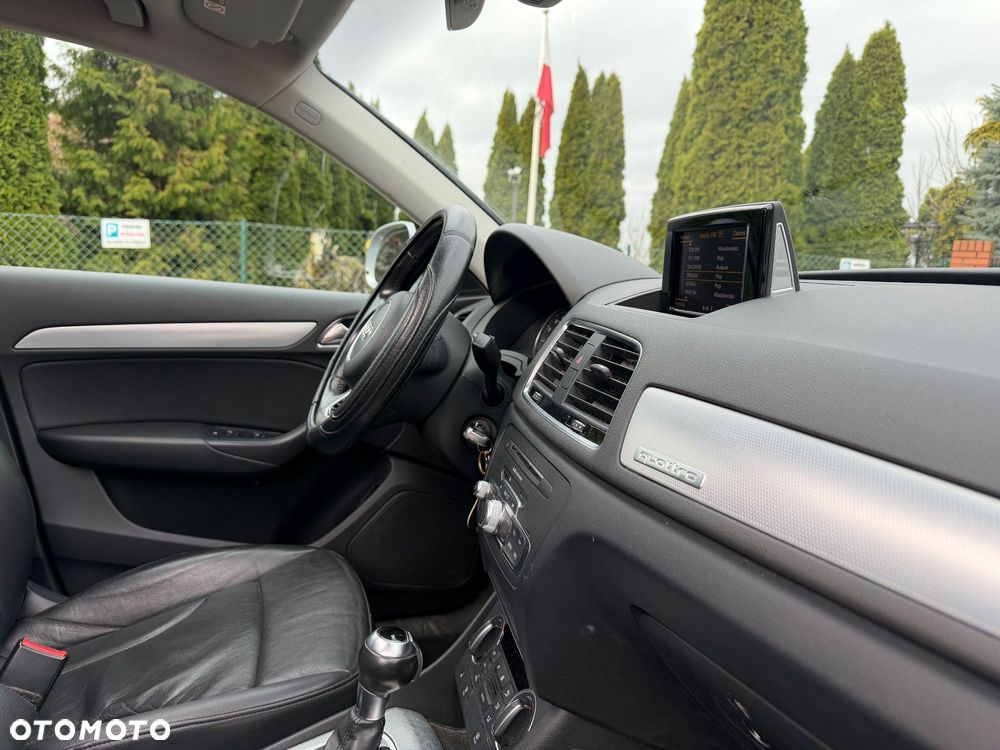 Audi Q3 2.0 TFSI Quattro S tronic design - 22