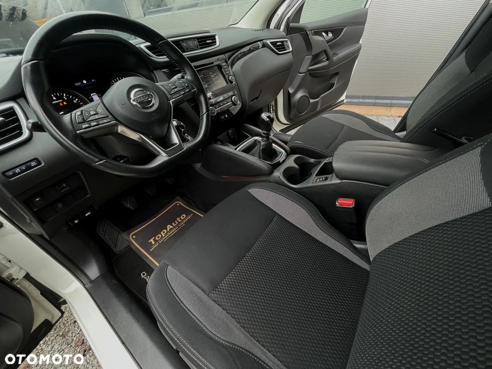 Nissan Qashqai 1.3 DIG-T N-Connecta EU6d - 19