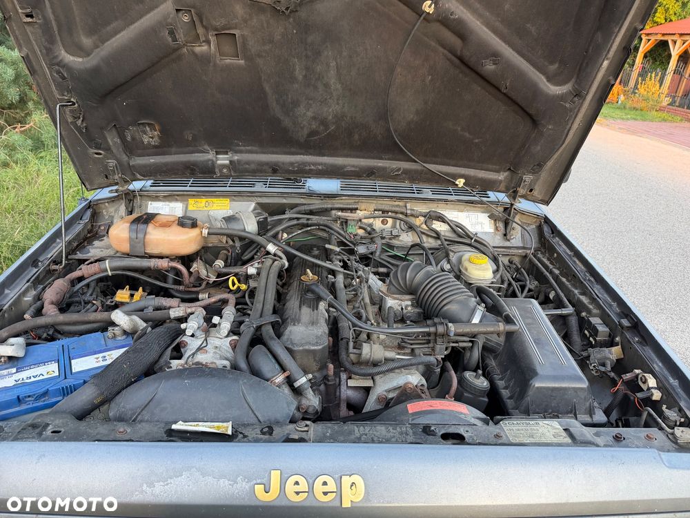 Jeep Cherokee 4.0 Limited - 8