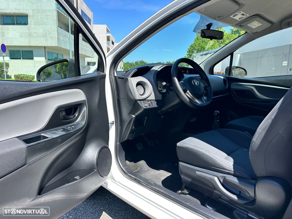 Toyota Yaris 1.4 D-4D - 13