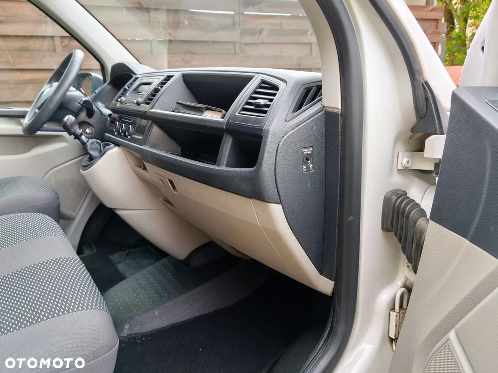 Volkswagen TRANSPORTER T6 - 12