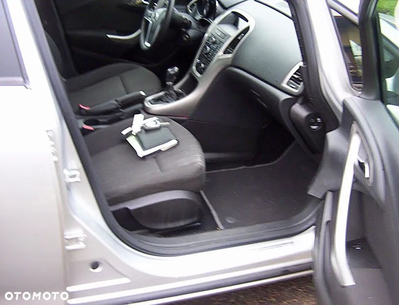 Toyota Auris Hybrid 135 Premium - 9