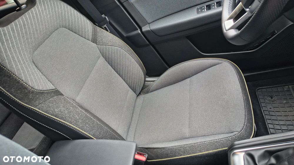 Renault Captur - 19