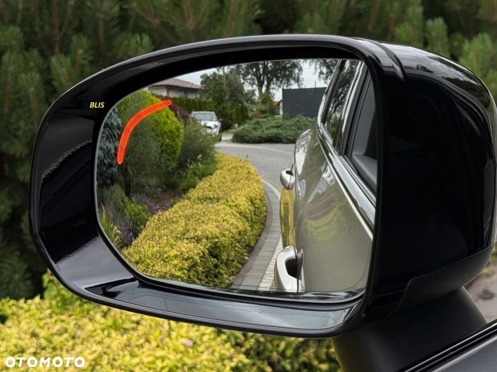 Volvo XC 60 B4 D Plus Dark - 30