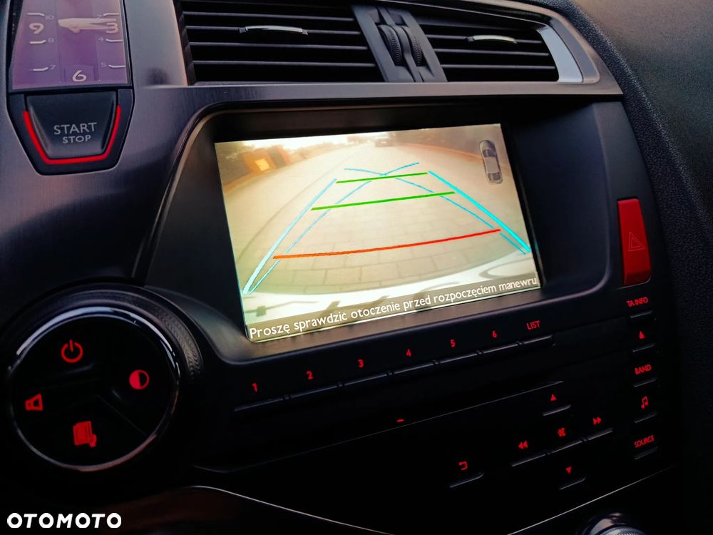 Citroën DS5 e-HDi 110 EGS6 SoChic - 20