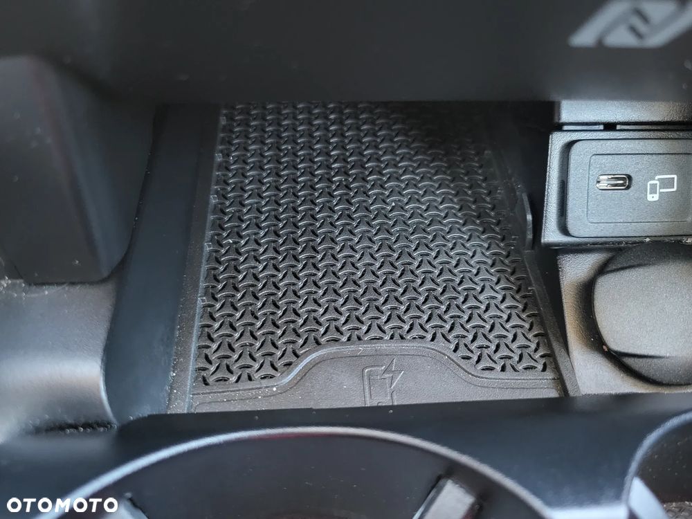 Mercedes-Benz Klasa E 200 4Matic 9G-TRONIC Avantgarde - 25