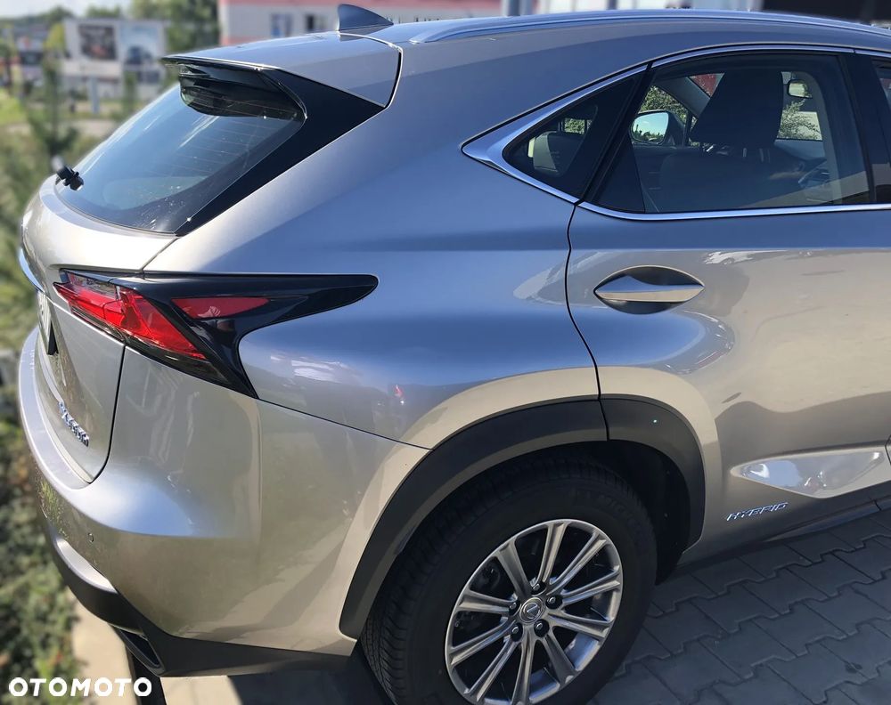 Lexus NX 300h Elegance AWD - 4