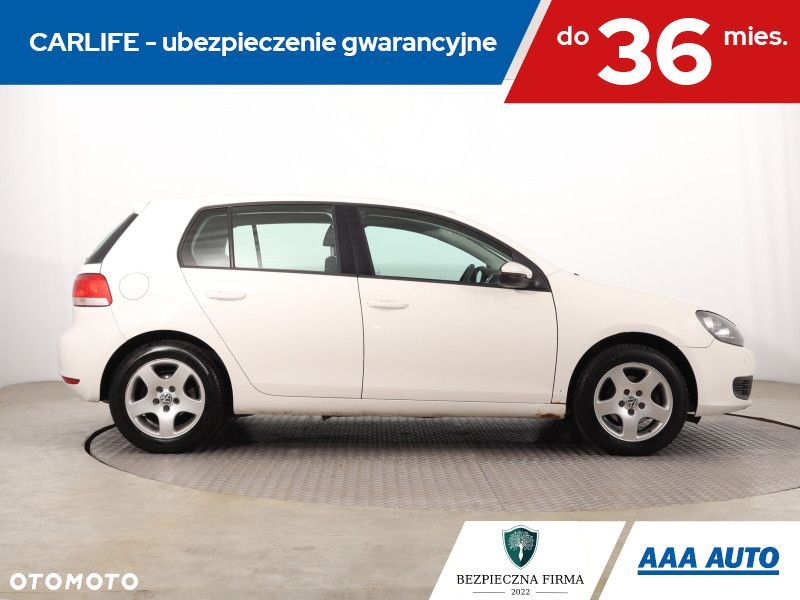 Volkswagen Golf - 8