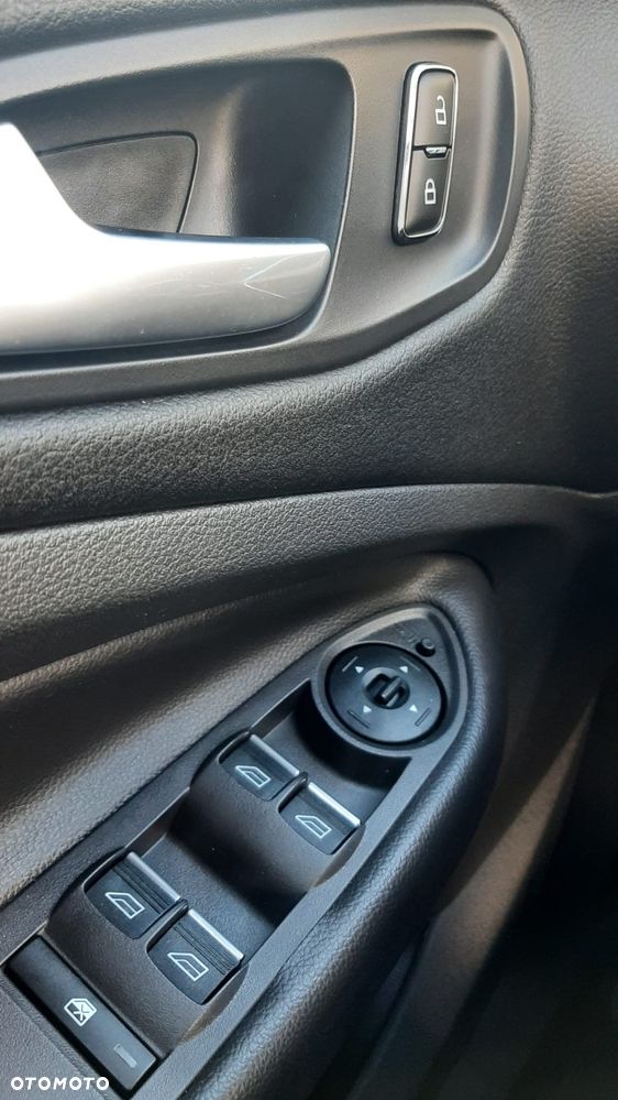 Ford Kuga 1.5 EcoBoost 2x4 Titanium - 22