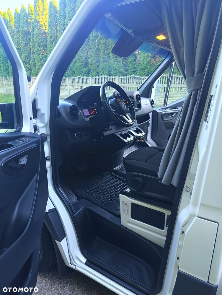 Mercedes-Benz SPRINTER - 13
