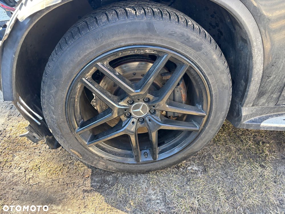 Mercedes-Benz GLE - 22