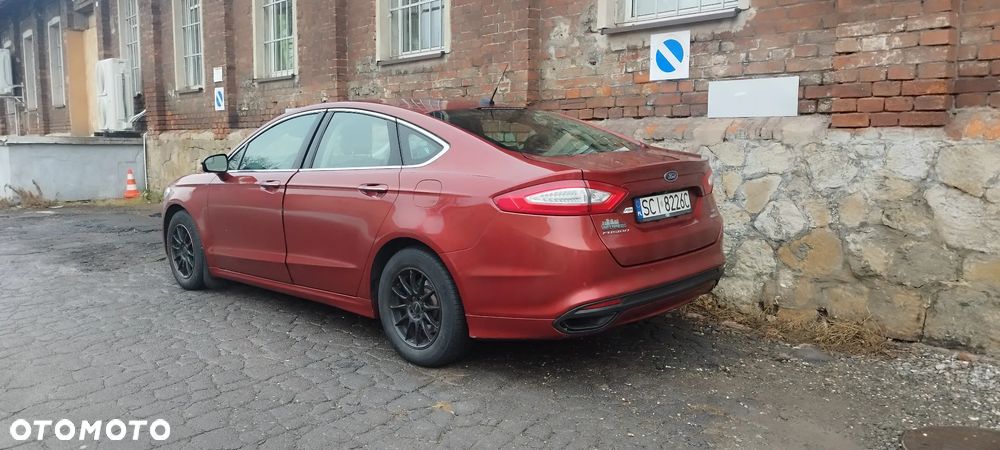 Ford Fusion - 4