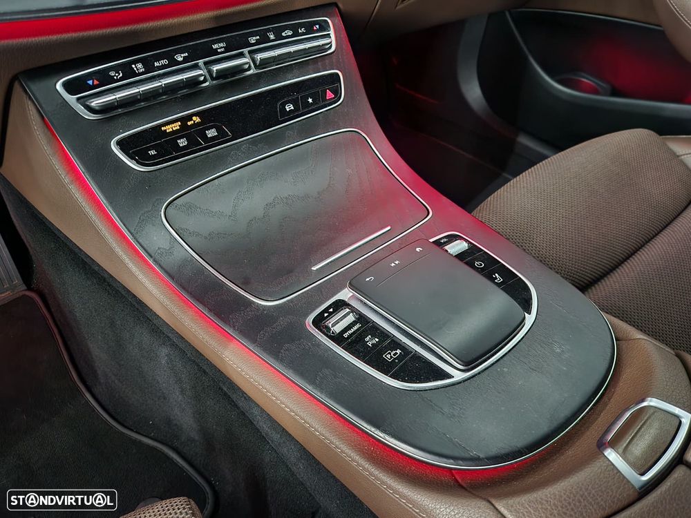 Mercedes-Benz E 300 de Exclusive Line - 12