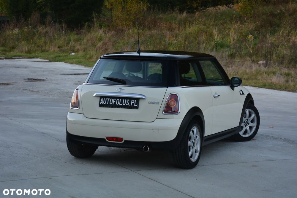 MINI Cooper Standard - 25