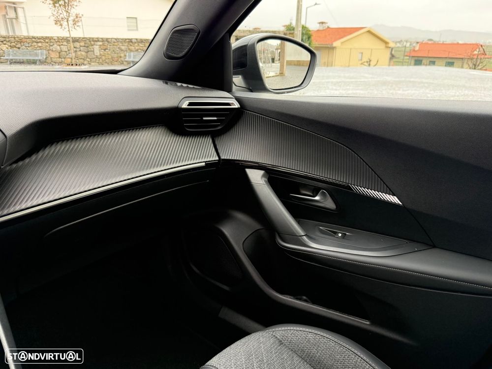 Peugeot 2008 1.2 PureTech Allure Pack - 17