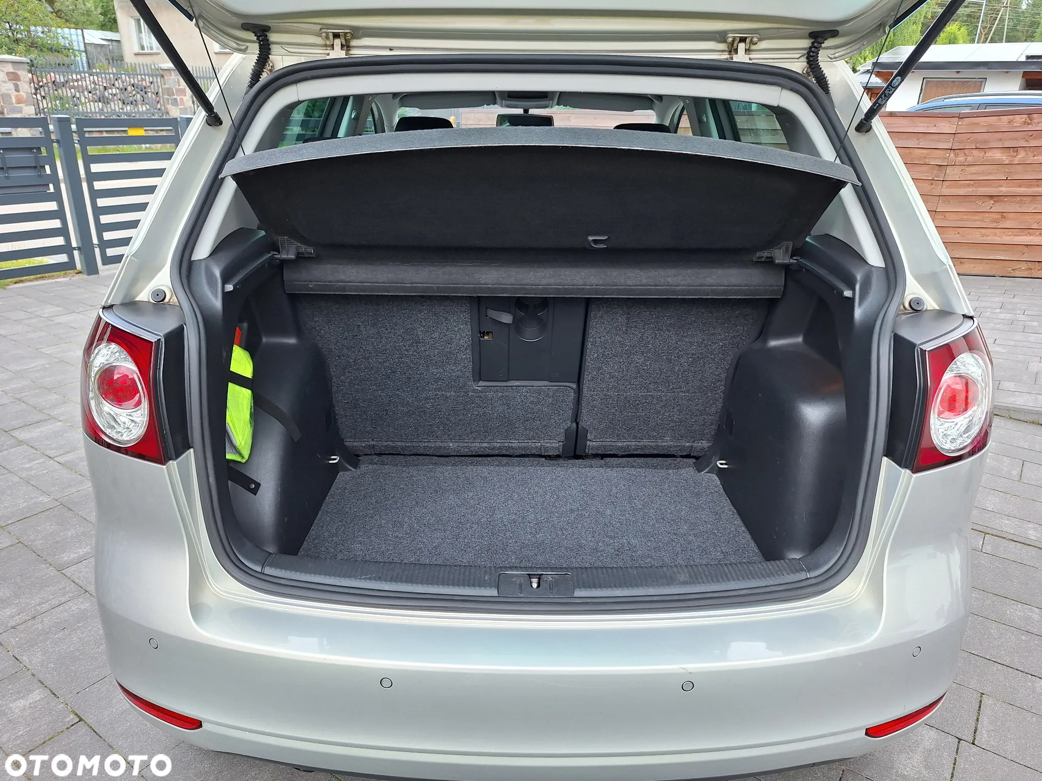 Volkswagen Golf Plus 1.6 TDI DPF DSG Style - 16