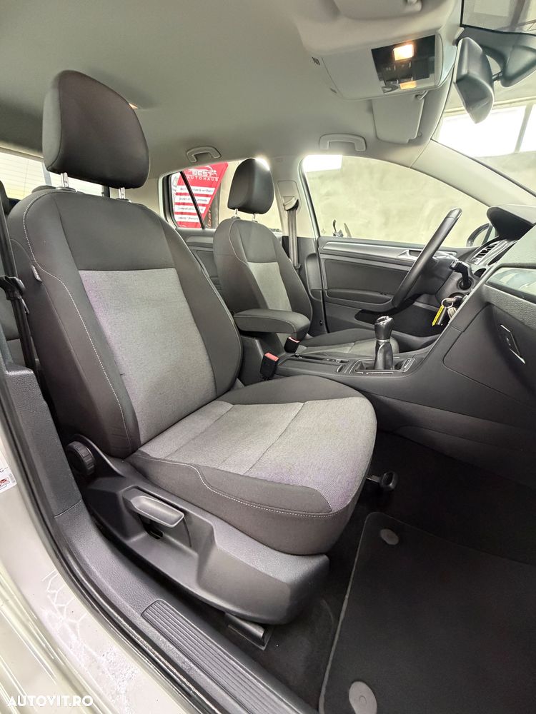 Volkswagen Golf 1.6 TDI BlueMotion Technology Trendline - 19