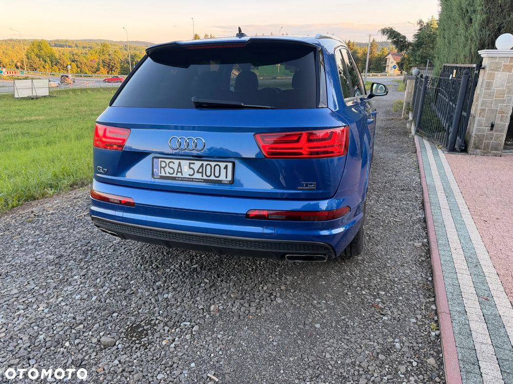 Audi Q7 - 10