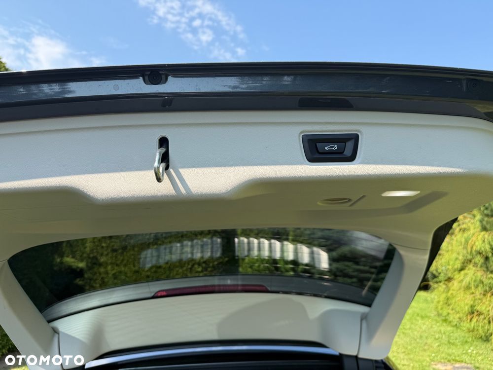 BMW Seria 3 320d MHEV Luxury Line - 7