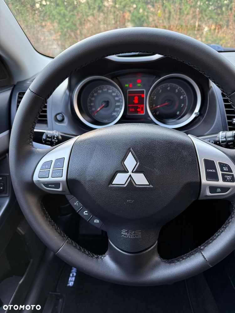 Mitsubishi Lancer 1.8 Intense - 22