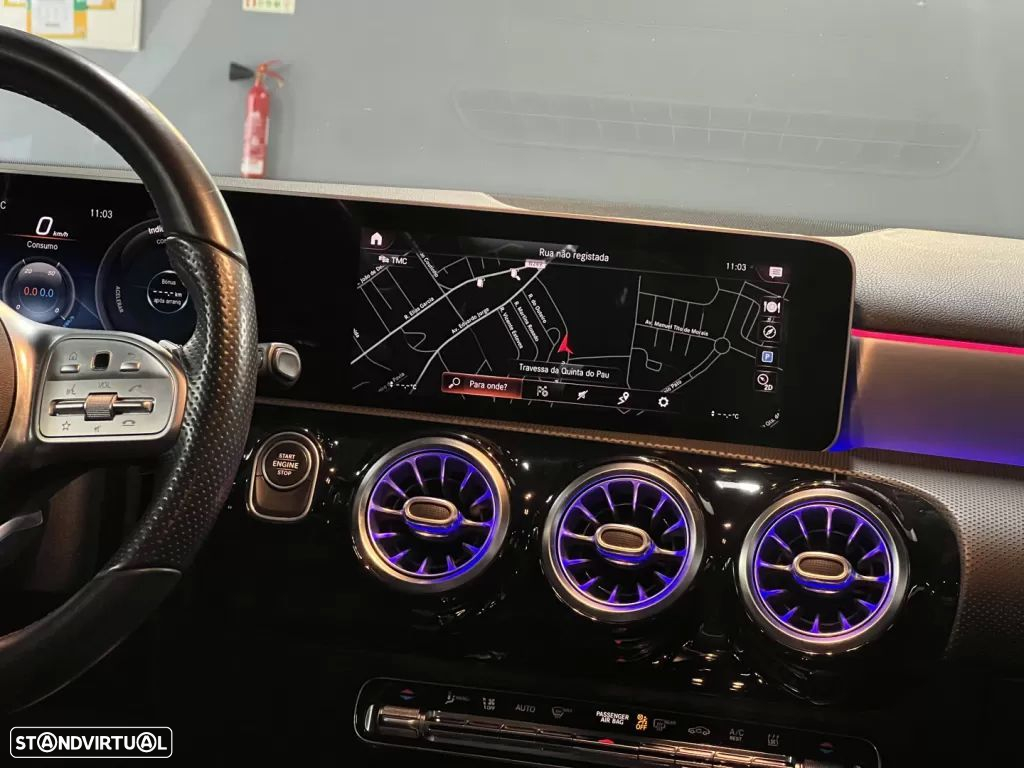 Mercedes-Benz A 250 Limousine e AMG Line - 21