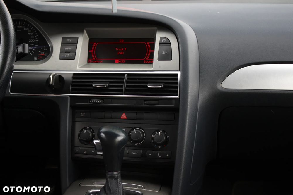 Audi A6 Avant - 27