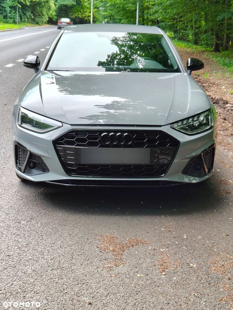 Audi A4 - 1
