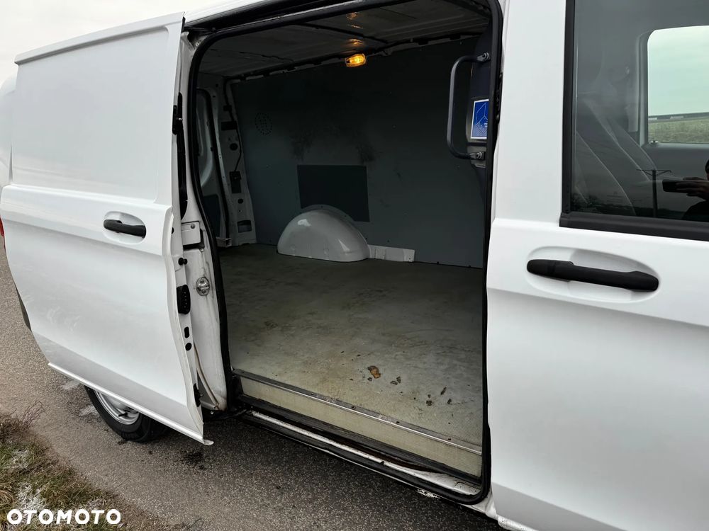 Mercedes-Benz VITO - 24