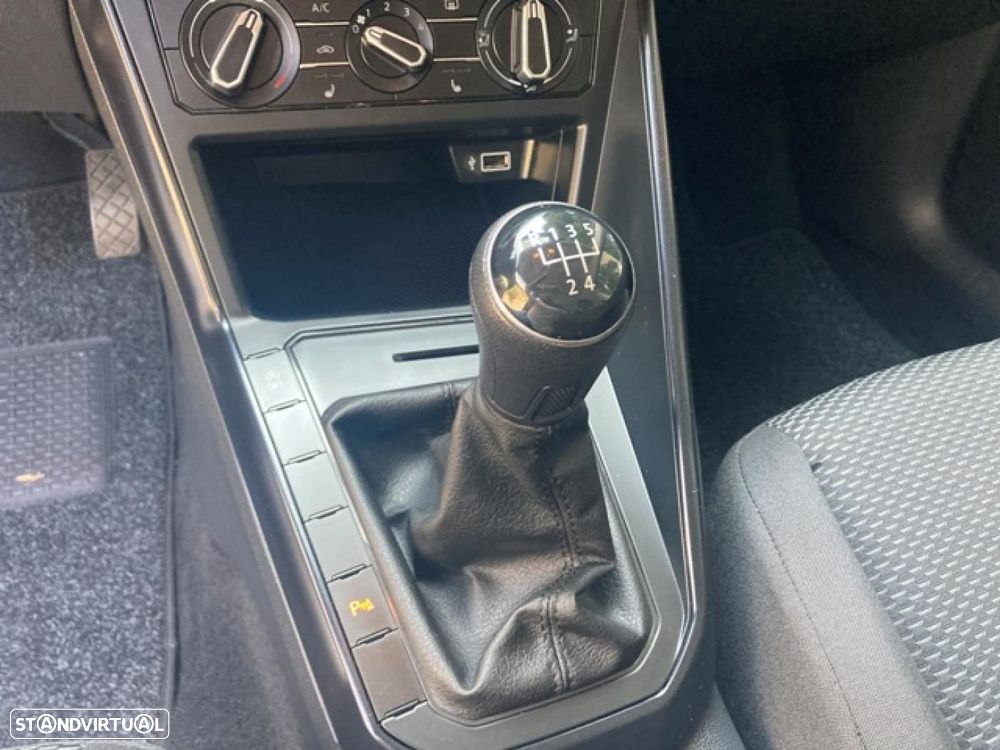 VW Polo 1.0 Trendline - 24
