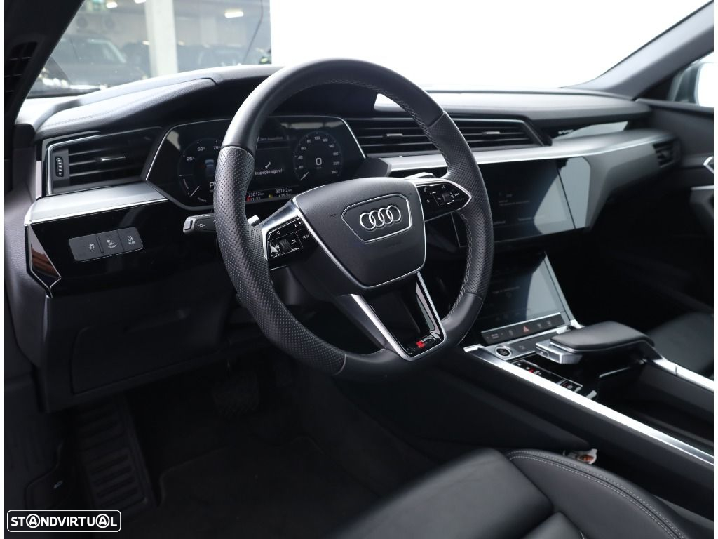 Audi e-tron 55 quattro S line - 23