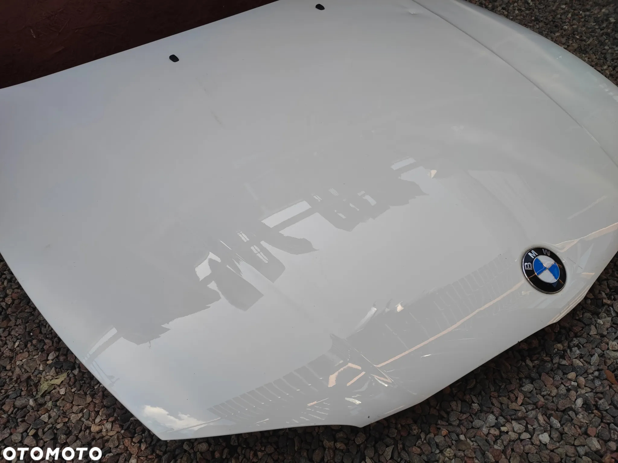 BMW E81 / E82 / E87 / E87LCI / E88  ORYGINALNA MASKA PZEDNIA / POKRYWA SILNIKA PRZÓD W KOLORZE BIAŁYM  ALPINEWEISS III O KODZIE A300 O NR. 41 62 7 162 102 / 41 61 4 415 290 / 41 62 7 134 070 OEM W DOBRYM STANIE - 6