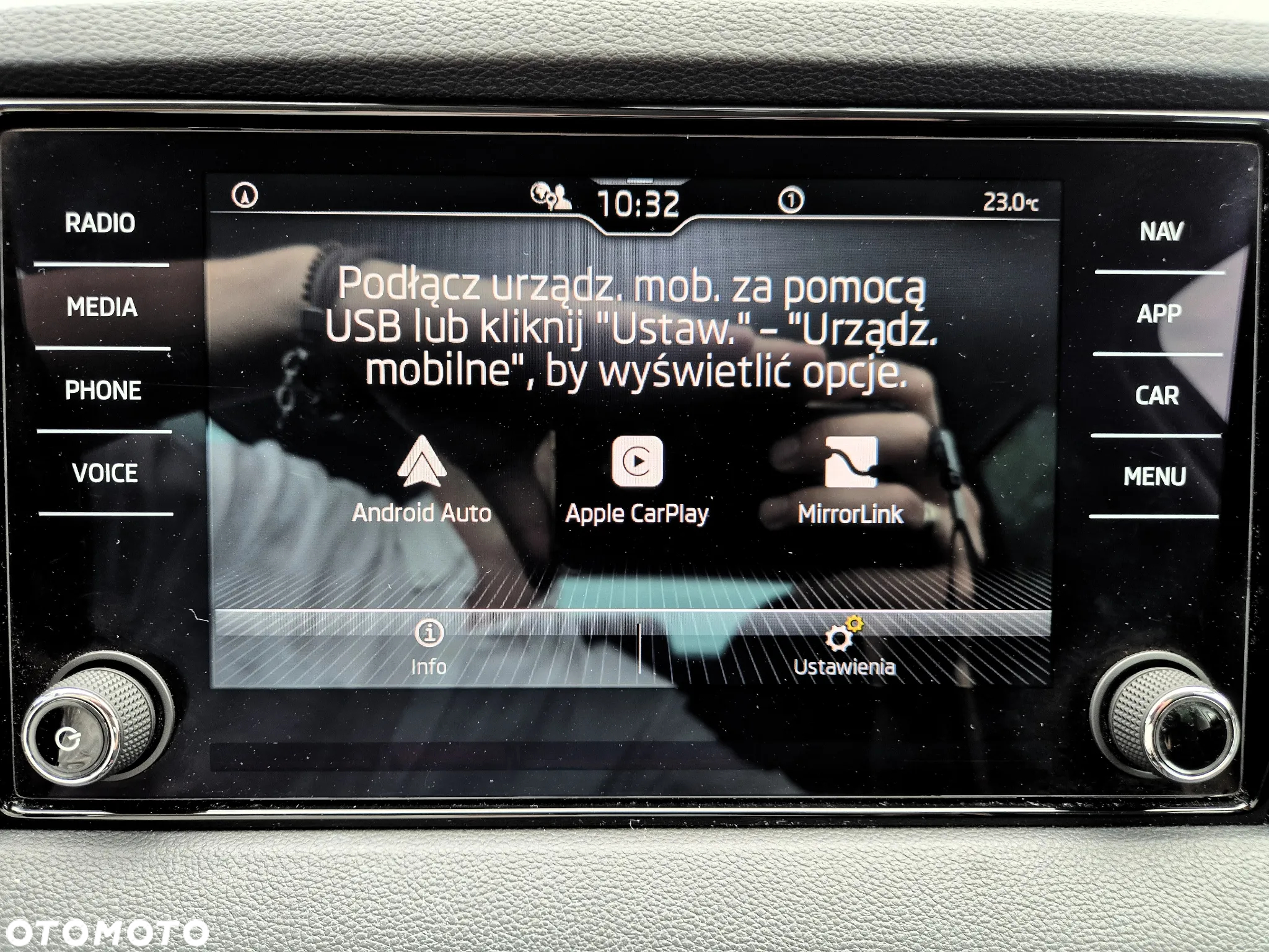 Skoda Karoq 1.5 TSI ACT GPF 4x2 Ambition - 31