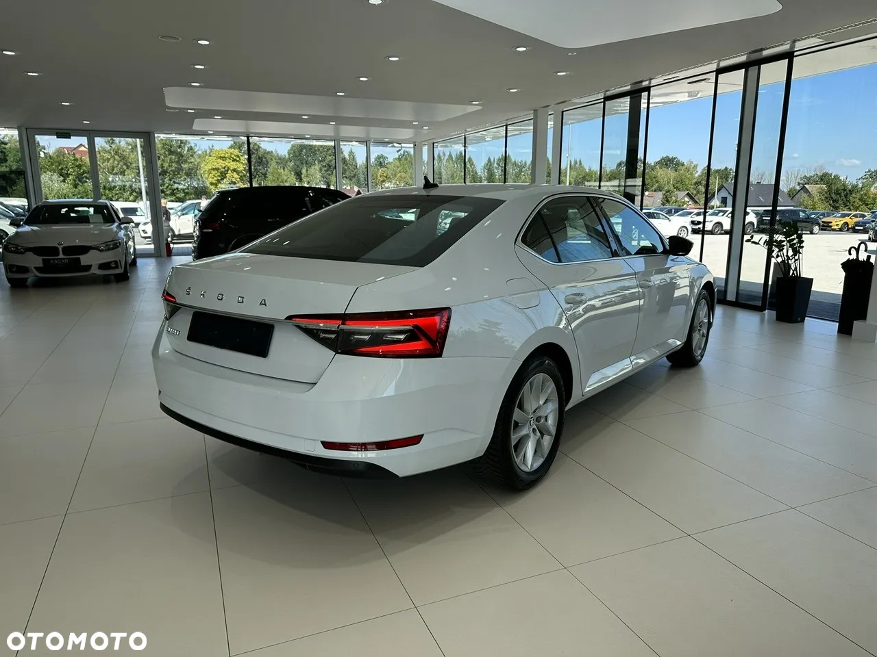 Skoda Superb 1.5 TSI L&K DSG - 2
