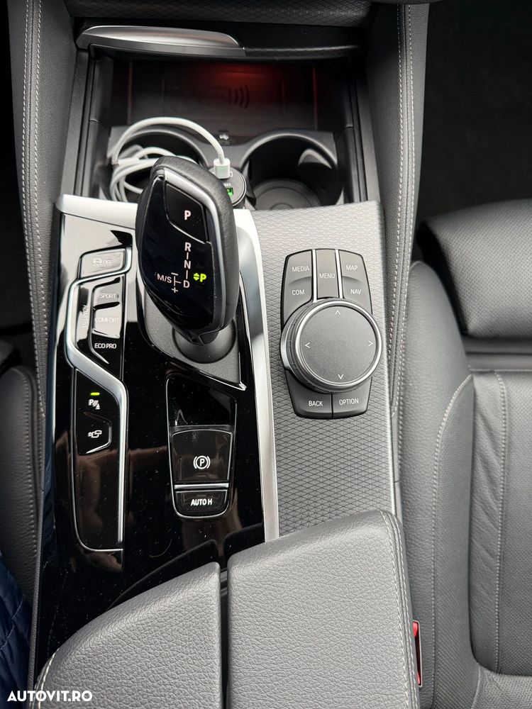 BMW Seria 5 530i xDrive Aut. - 4