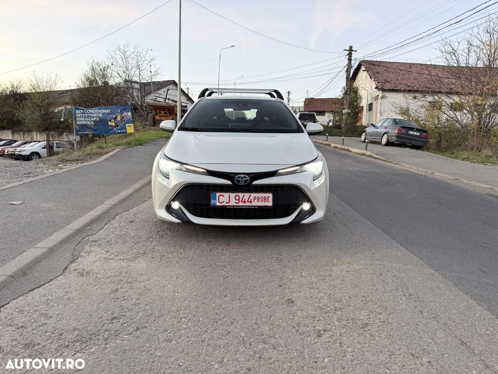 Toyota Corolla ver-1-8-hsd-dynamic - 4